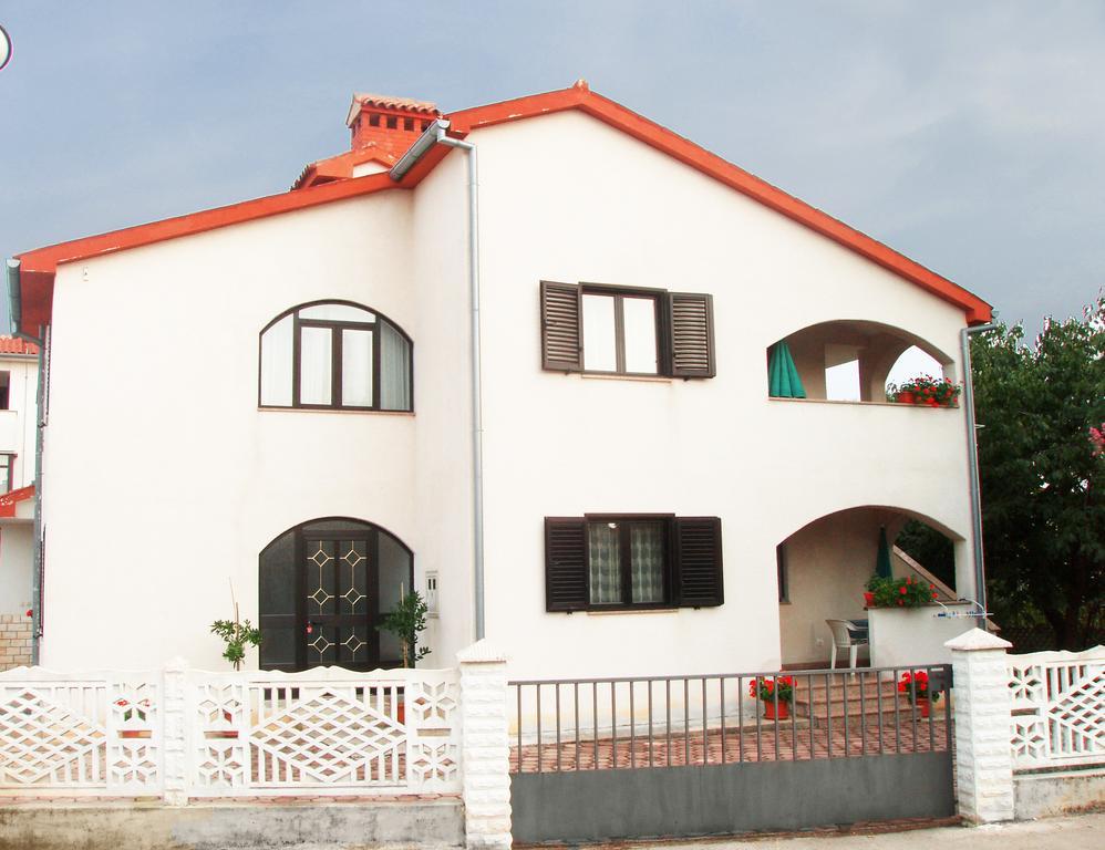 Apartments Porec Istria By Nina Buitenkant foto